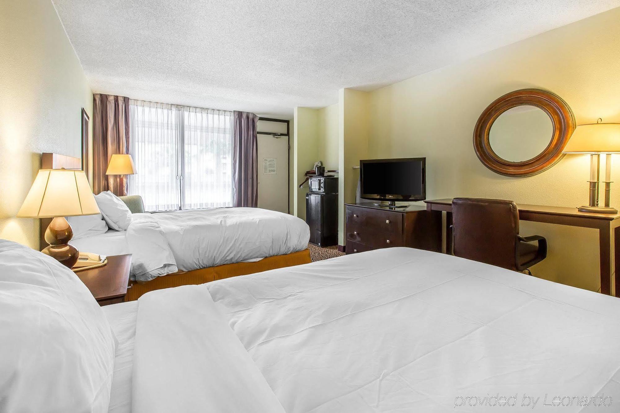 Clarion Inn Брансвік Екстер'єр фото